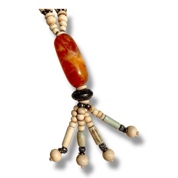 VINTAGE Carved Beaded Necklace in Orange Quartz 15” - Picture 3 of 16